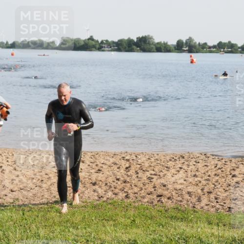 21.06.2025 - 27. Vierlanden-Triathlon MichiJ http://msf.ph/oto/7977223 15.06.2026 08:44:22 Schwimmen 130, 173 meine-sportfotos.de