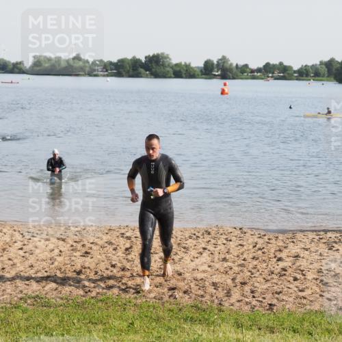 21.06.2025 - 27. Vierlanden-Triathlon MichiJ http://msf.ph/oto/7977346 15.06.2026 08:44:46 Schwimmen 81, 160 meine-sportfotos.de
