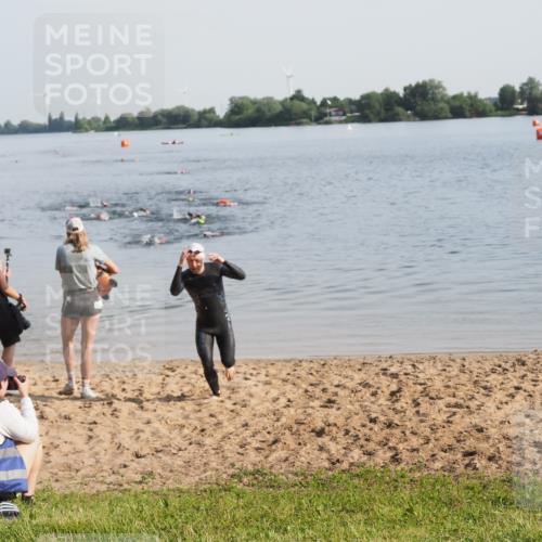 21.06.2025 - 27. Vierlanden-Triathlon MichiJ http://msf.ph/oto/7977392 15.06.2026 08:45:11 Schwimmen 127 meine-sportfotos.de