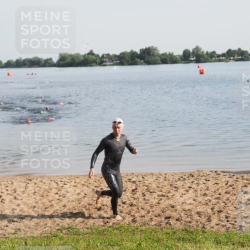 21.06.2025 - 27. Vierlanden-Triathlon MichiJ http://msf.ph/oto/7977424 15.06.2026 08:45:13 Schwimmen 127 meine-sportfotos.de