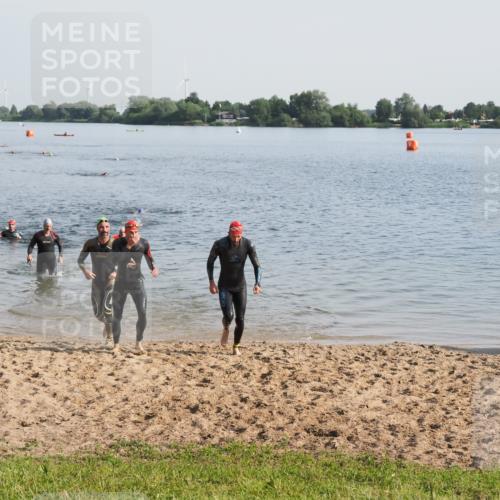 21.06.2025 - 27. Vierlanden-Triathlon MichiJ http://msf.ph/oto/7977433 15.06.2026 08:45:36 Schwimmen 104, 116, 145 meine-sportfotos.de