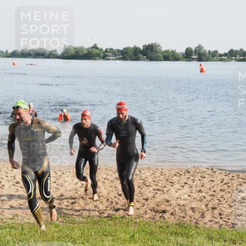 21.06.2025 - 27. Vierlanden-Triathlon MichiJ http://msf.ph/oto/7977475 15.06.2026 08:45:38 Schwimmen 104, 116, 125, 145 meine-sportfotos.de