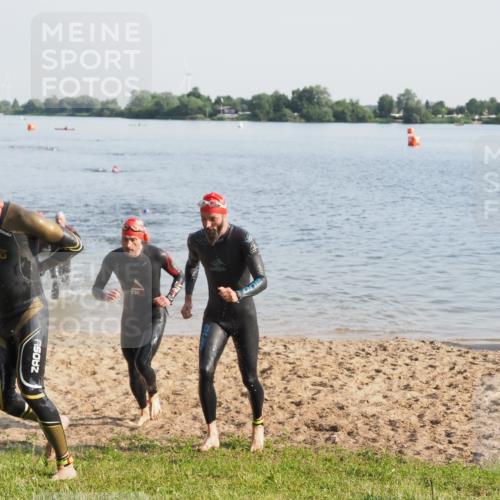 21.06.2025 - 27. Vierlanden-Triathlon MichiJ http://msf.ph/oto/7977484 15.06.2026 08:45:39 Schwimmen 104, 116, 125, 145 meine-sportfotos.de