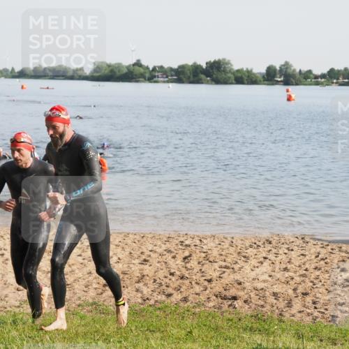 21.06.2025 - 27. Vierlanden-Triathlon MichiJ http://msf.ph/oto/7977492 15.06.2026 08:45:40 Schwimmen 104, 116, 125, 145 meine-sportfotos.de