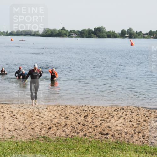 21.06.2025 - 27. Vierlanden-Triathlon MichiJ http://msf.ph/oto/7977517 15.06.2026 08:45:42 Schwimmen 104, 116, 125, 145 meine-sportfotos.de