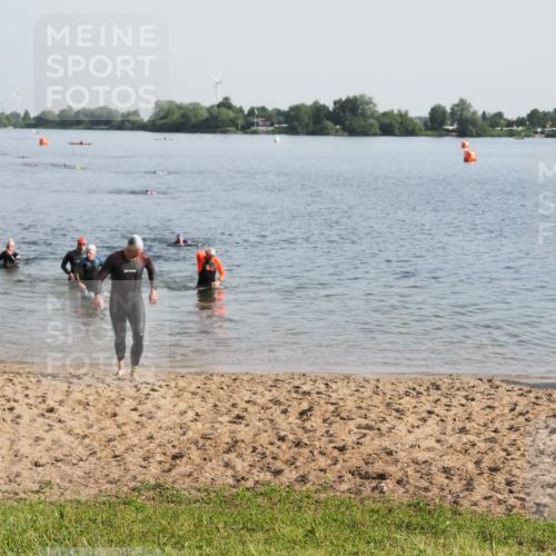 21.06.2025 - 27. Vierlanden-Triathlon MichiJ http://msf.ph/oto/7977522 15.06.2026 08:45:42 Schwimmen 104, 116, 125, 145 meine-sportfotos.de