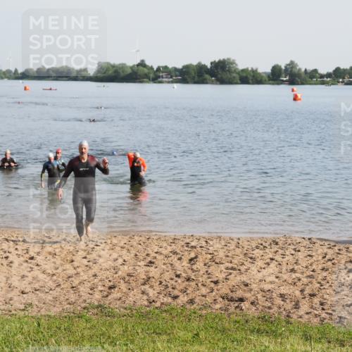21.06.2025 - 27. Vierlanden-Triathlon MichiJ http://msf.ph/oto/7977534 15.06.2026 08:45:43 Schwimmen 104, 116, 125, 145 meine-sportfotos.de