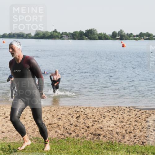 21.06.2025 - 27. Vierlanden-Triathlon MichiJ http://msf.ph/oto/7977586 15.06.2026 08:45:47 Schwimmen 13, 104, 106, 116, 125, 150 meine-sportfotos.de