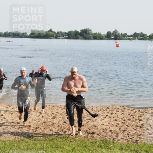 21.06.2025 - 27. Vierlanden-Triathlon MichiJ http://msf.ph/oto/7977663 15.06.2026 08:45:52 Schwimmen 13, 106, 125, 142, 150 meine-sportfotos.de