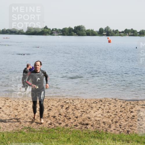 21.06.2025 - 27. Vierlanden-Triathlon MichiJ http://msf.ph/oto/7977738 15.06.2026 08:45:57 Schwimmen 13, 106, 134, 142, 150, 152 meine-sportfotos.de