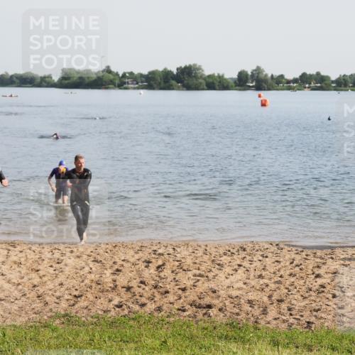 21.06.2025 - 27. Vierlanden-Triathlon MichiJ http://msf.ph/oto/7977764 15.06.2026 08:45:59 Schwimmen 13, 106, 134, 142, 150, 152, 194 meine-sportfotos.de