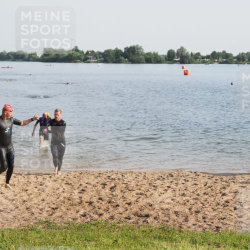 21.06.2025 - 27. Vierlanden-Triathlon MichiJ http://msf.ph/oto/7977774 15.06.2026 08:46:00 Schwimmen 13, 106, 134, 142, 150, 152, 194 meine-sportfotos.de