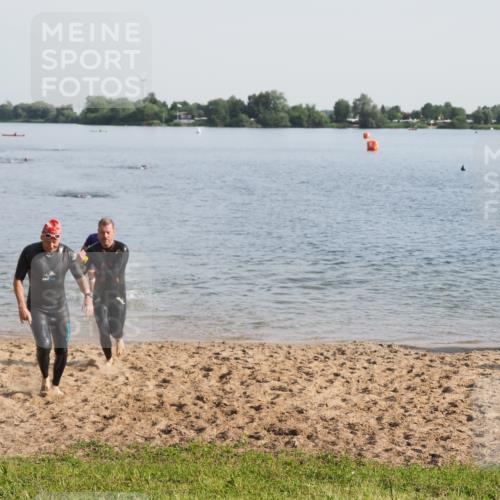 21.06.2025 - 27. Vierlanden-Triathlon MichiJ http://msf.ph/oto/7977788 15.06.2026 08:46:00 Schwimmen 13, 106, 134, 142, 150, 152, 194 meine-sportfotos.de