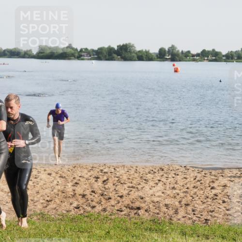 21.06.2025 - 27. Vierlanden-Triathlon MichiJ http://msf.ph/oto/7977822 15.06.2026 08:46:03 Schwimmen 134, 142, 152, 194 meine-sportfotos.de
