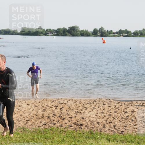 21.06.2025 - 27. Vierlanden-Triathlon MichiJ http://msf.ph/oto/7977828 15.06.2026 08:46:04 Schwimmen 134, 142, 152, 194 meine-sportfotos.de