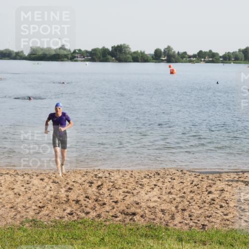 21.06.2025 - 27. Vierlanden-Triathlon MichiJ http://msf.ph/oto/7977829 15.06.2026 08:46:04 Schwimmen 134, 142, 152, 194 meine-sportfotos.de