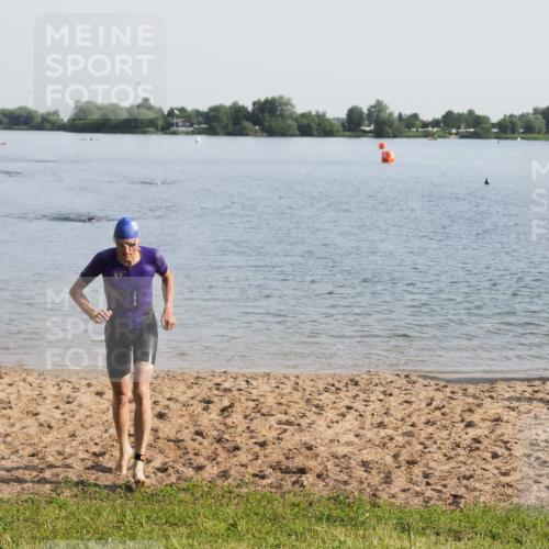 21.06.2025 - 27. Vierlanden-Triathlon MichiJ http://msf.ph/oto/7977863 15.06.2026 08:46:07 Schwimmen 134, 152, 194 meine-sportfotos.de