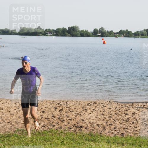 21.06.2025 - 27. Vierlanden-Triathlon MichiJ http://msf.ph/oto/7977870 15.06.2026 08:46:07 Schwimmen 134, 152, 194 meine-sportfotos.de