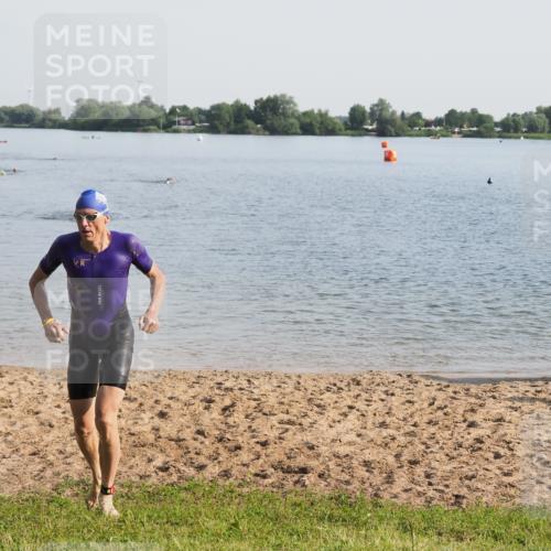 21.06.2025 - 27. Vierlanden-Triathlon MichiJ http://msf.ph/oto/7977877 15.06.2026 08:46:07 Schwimmen 134, 152, 194 meine-sportfotos.de