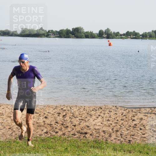 21.06.2025 - 27. Vierlanden-Triathlon MichiJ http://msf.ph/oto/7977880 15.06.2026 08:46:08 Schwimmen 134, 152, 194 meine-sportfotos.de