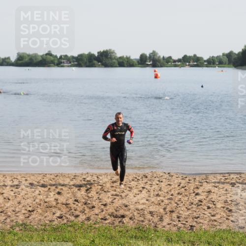 21.06.2025 - 27. Vierlanden-Triathlon MichiJ http://msf.ph/oto/7977917 15.06.2026 08:46:41 Schwimmen 161 meine-sportfotos.de