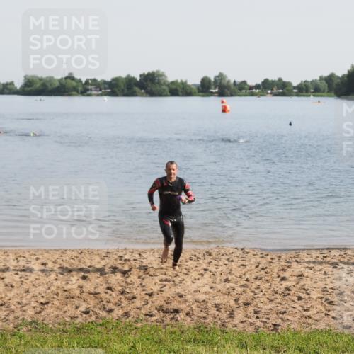 21.06.2025 - 27. Vierlanden-Triathlon MichiJ http://msf.ph/oto/7977920 15.06.2026 08:46:41 Schwimmen 161 meine-sportfotos.de