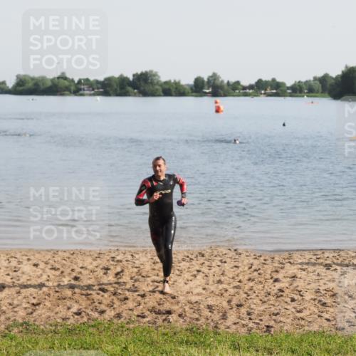 21.06.2025 - 27. Vierlanden-Triathlon MichiJ http://msf.ph/oto/7977924 15.06.2026 08:46:42 Schwimmen 161 meine-sportfotos.de