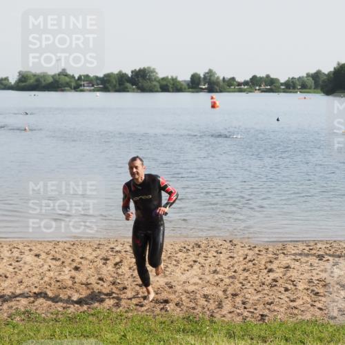 21.06.2025 - 27. Vierlanden-Triathlon MichiJ http://msf.ph/oto/7977934 15.06.2026 08:46:42 Schwimmen 161 meine-sportfotos.de
