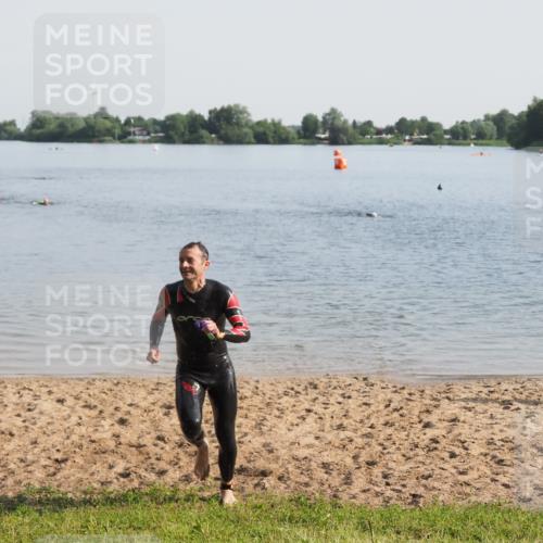 21.06.2025 - 27. Vierlanden-Triathlon MichiJ http://msf.ph/oto/7977942 15.06.2026 08:46:43 Schwimmen 161 meine-sportfotos.de