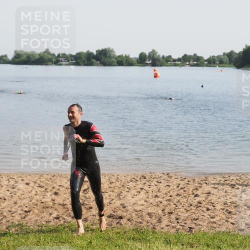 21.06.2025 - 27. Vierlanden-Triathlon MichiJ http://msf.ph/oto/7977944 15.06.2026 08:46:43 Schwimmen 161 meine-sportfotos.de
