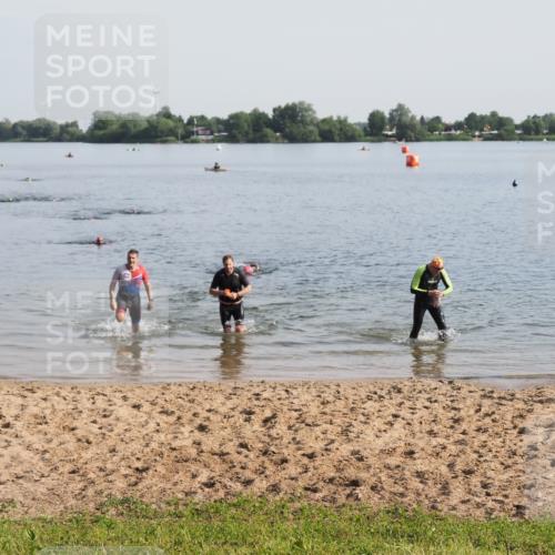 21.06.2025 - 27. Vierlanden-Triathlon MichiJ http://msf.ph/oto/7978010 15.06.2026 08:47:49 Schwimmen 34, 193 meine-sportfotos.de