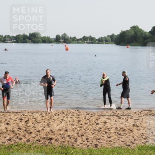 21.06.2025 - 27. Vierlanden-Triathlon MichiJ http://msf.ph/oto/7978060 15.06.2026 08:47:53 Schwimmen 34, 193 meine-sportfotos.de