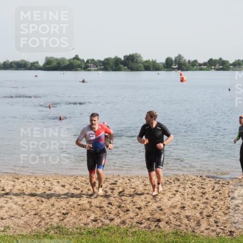 21.06.2025 - 27. Vierlanden-Triathlon MichiJ http://msf.ph/oto/7978090 15.06.2026 08:47:55 Schwimmen 34, 193 meine-sportfotos.de
