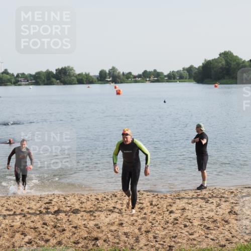 21.06.2025 - 27. Vierlanden-Triathlon MichiJ http://msf.ph/oto/7978109 15.06.2026 08:48:01 Schwimmen 16, 34, 167, 193 meine-sportfotos.de