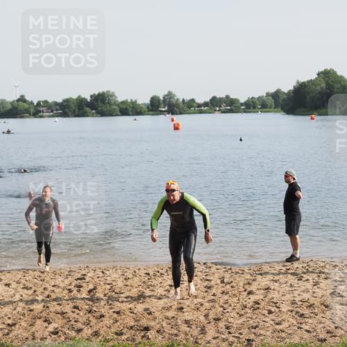 21.06.2025 - 27. Vierlanden-Triathlon MichiJ http://msf.ph/oto/7978110 15.06.2026 08:48:02 Schwimmen 16, 34, 167, 193 meine-sportfotos.de