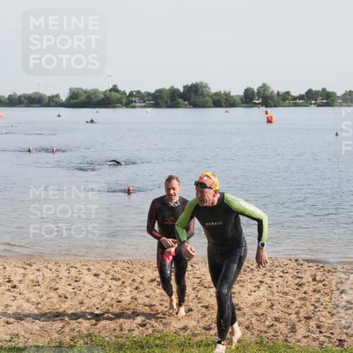 21.06.2025 - 27. Vierlanden-Triathlon MichiJ http://msf.ph/oto/7978137 15.06.2026 08:48:04 Schwimmen 16, 34, 167, 193 meine-sportfotos.de