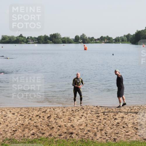 21.06.2025 - 27. Vierlanden-Triathlon MichiJ http://msf.ph/oto/7978220 15.06.2026 08:48:32 Schwimmen 123 meine-sportfotos.de