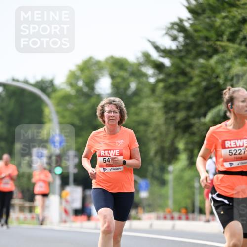 15.06.2025 - REWE Women's Run Dr. Thomas Lammeyer http://msf.ph/oto/7978254 15.06.2025 10:43:26 Laufen 54, 5227 meine-sportfotos.de