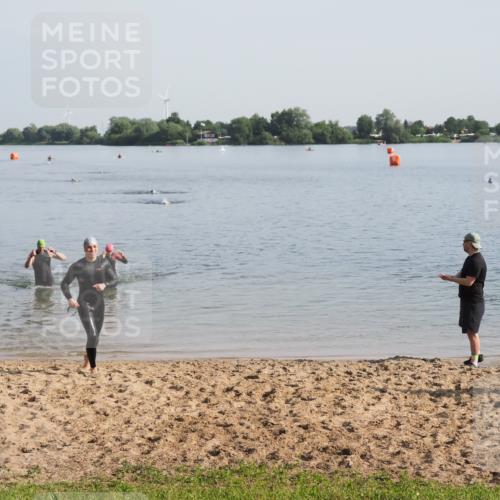 21.06.2025 - 27. Vierlanden-Triathlon MichiJ http://msf.ph/oto/7978294 15.06.2026 08:48:44 Schwimmen 19, 123 meine-sportfotos.de