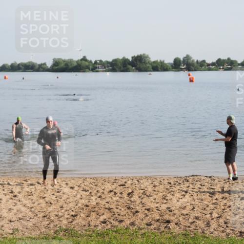 21.06.2025 - 27. Vierlanden-Triathlon MichiJ http://msf.ph/oto/7978300 15.06.2026 08:48:44 Schwimmen 19, 123 meine-sportfotos.de