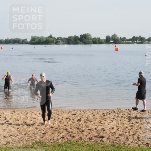 21.06.2025 - 27. Vierlanden-Triathlon MichiJ http://msf.ph/oto/7978320 15.06.2026 08:48:46 Schwimmen 19, 144 meine-sportfotos.de