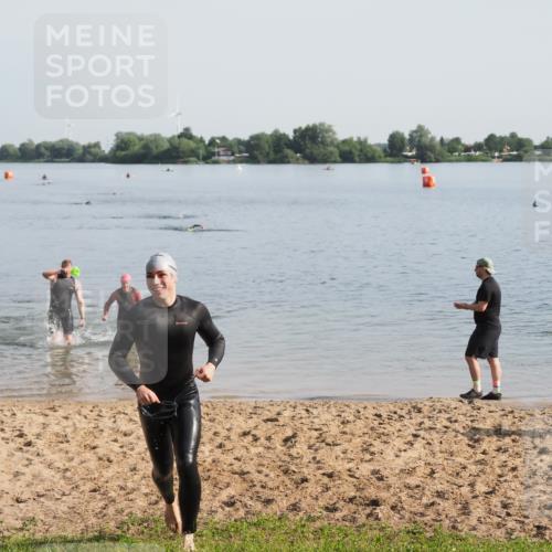 21.06.2025 - 27. Vierlanden-Triathlon MichiJ http://msf.ph/oto/7978343 15.06.2026 08:48:47 Schwimmen 19, 144 meine-sportfotos.de