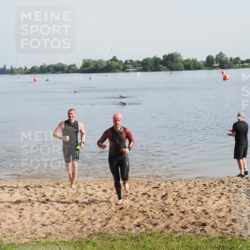 21.06.2025 - 27. Vierlanden-Triathlon MichiJ http://msf.ph/oto/7978369 15.06.2026 08:48:53 Schwimmen 19, 115, 144 meine-sportfotos.de