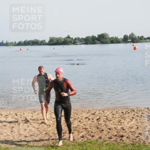 21.06.2025 - 27. Vierlanden-Triathlon MichiJ http://msf.ph/oto/7978388 15.06.2026 08:48:54 Schwimmen 19, 115, 144 meine-sportfotos.de