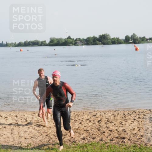 21.06.2025 - 27. Vierlanden-Triathlon MichiJ http://msf.ph/oto/7978390 15.06.2026 08:48:54 Schwimmen 19, 115, 144 meine-sportfotos.de