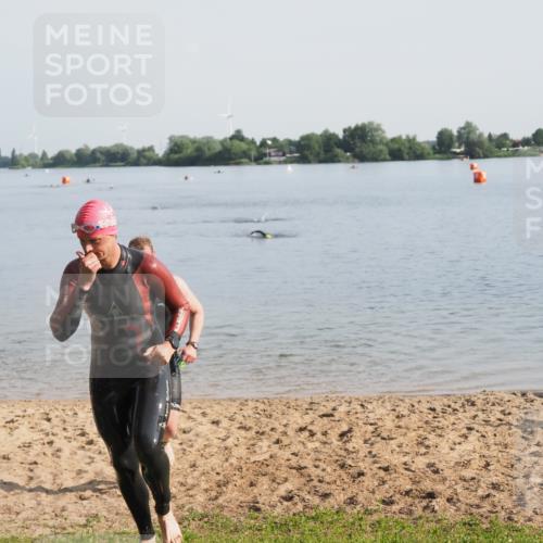 21.06.2025 - 27. Vierlanden-Triathlon MichiJ http://msf.ph/oto/7978403 15.06.2026 08:48:55 Schwimmen 19, 115, 144 meine-sportfotos.de