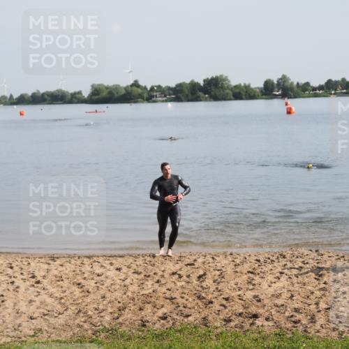 21.06.2025 - 27. Vierlanden-Triathlon MichiJ http://msf.ph/oto/7978575 15.06.2026 08:50:08 Schwimmen 68 meine-sportfotos.de