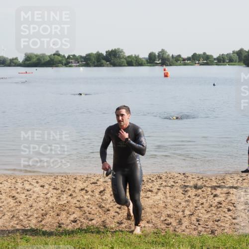 21.06.2025 - 27. Vierlanden-Triathlon MichiJ http://msf.ph/oto/7978637 15.06.2026 08:50:11 Schwimmen 68 meine-sportfotos.de