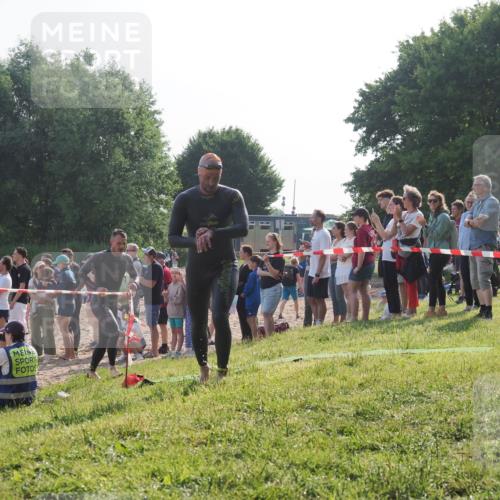 15.06.2025 - 27. Vierlanden-Triathlon KatJ http://msf.ph/oto/7978709 15.06.2025 08:41:10 Schwimmen 99, 109, 114, 129, 138, 147, 176 meine-sportfotos.de