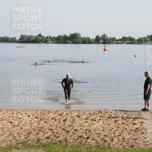 21.06.2025 - 27. Vierlanden-Triathlon MichiJ http://msf.ph/oto/7978828 15.06.2026 08:52:26 Schwimmen 163 meine-sportfotos.de